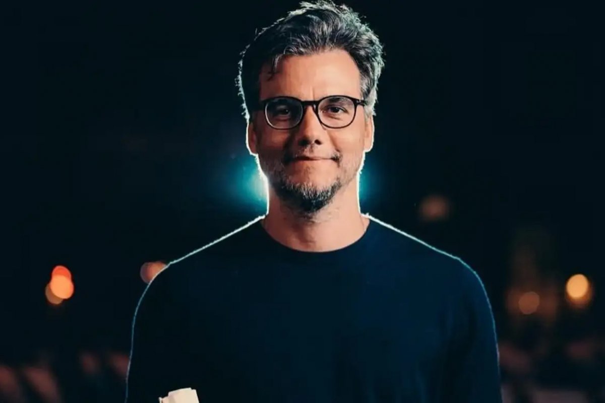 Wagner Moura retorna aos palcos de Salvador em setembro para estreia mundial de espetáculo