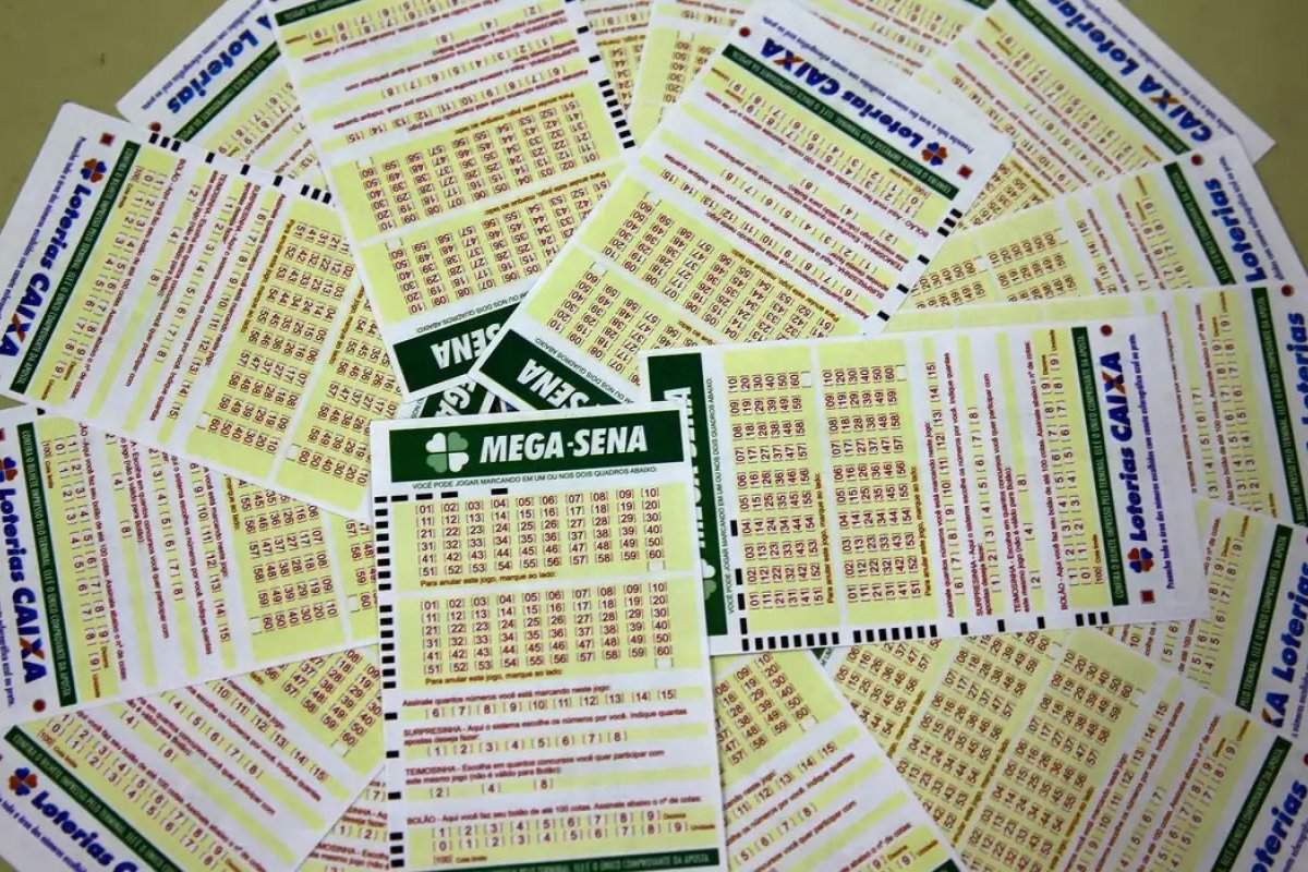 Mega-Sena acumula e prêmio principal vai para R$ 35 milhões