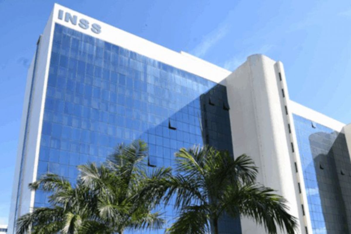 Derrota na CPMI leva governo a exigir presença da base em sessões
