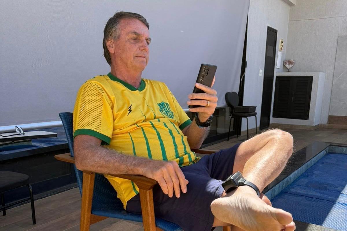 Quaest: Maioria considera prisão domiciliar de Bolsonaro justa e vê provocação a Moraes em chamadas de vídeo