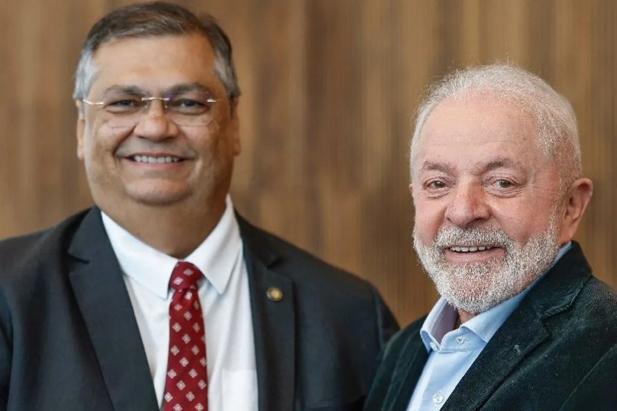 Exigências de Dino travam emendas Pix e parlamentares pressionam governo Lula