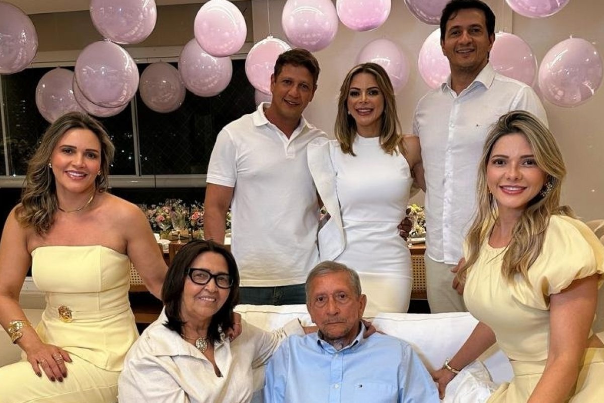 Dra. Talita Lelis celebra momento especial com a mãe!