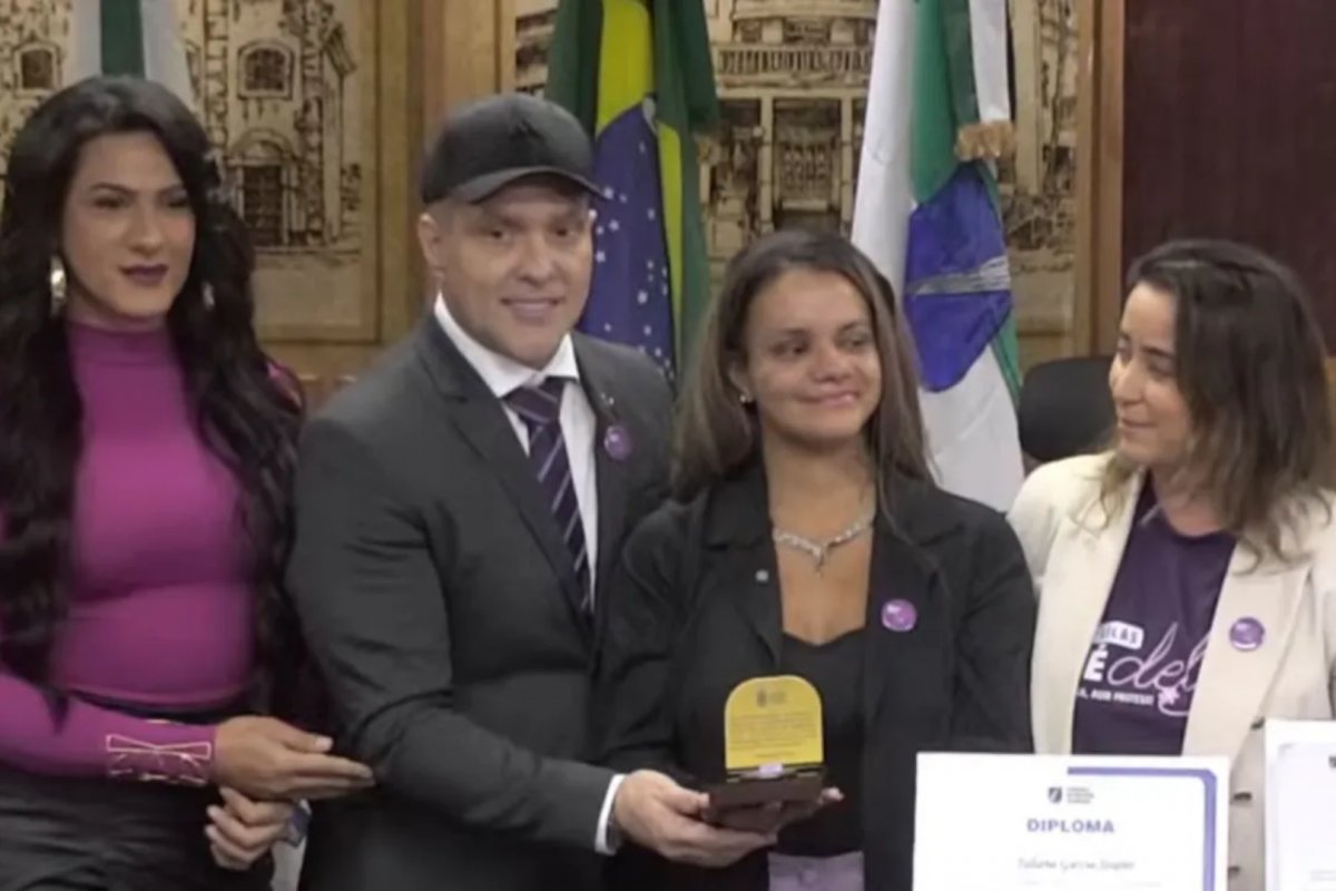 Mulher agredida com 60 socos recebe homenagem da Câmara Municipal de Natal