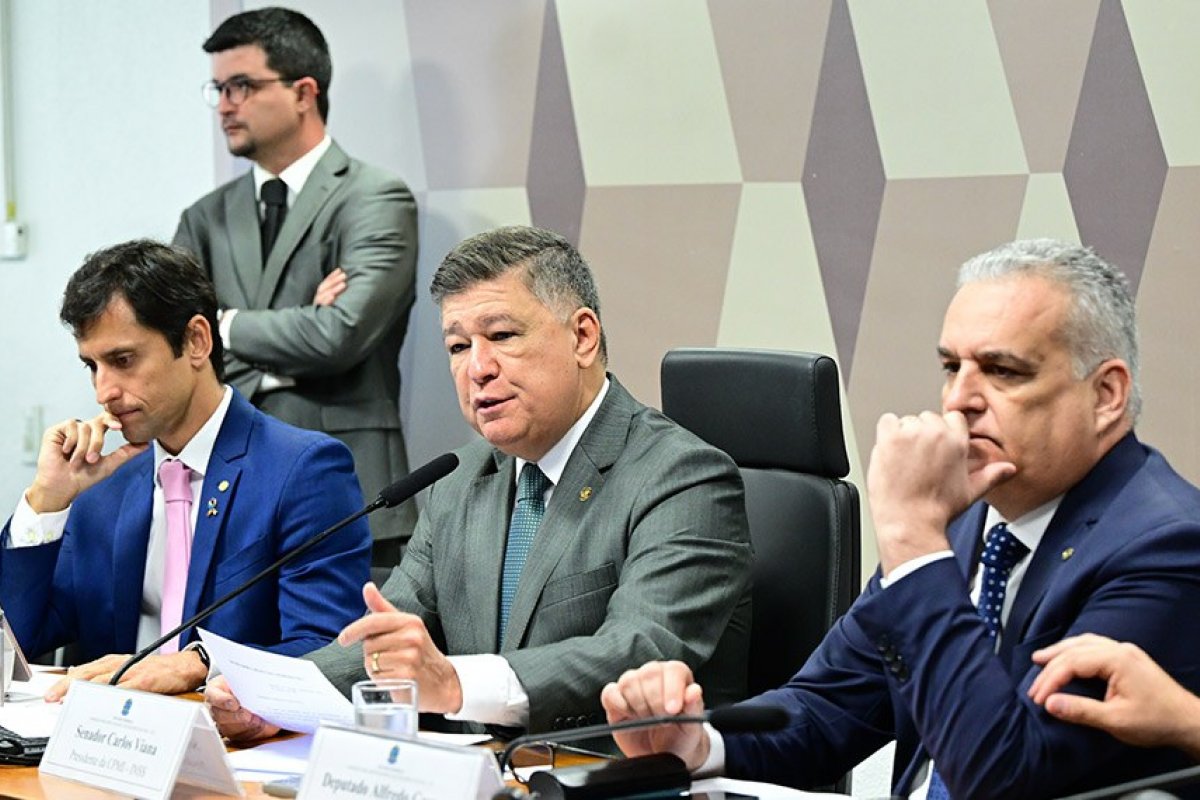 CPMI sobre fraudes no INSS tem 910 requerimentos aguardando análise
