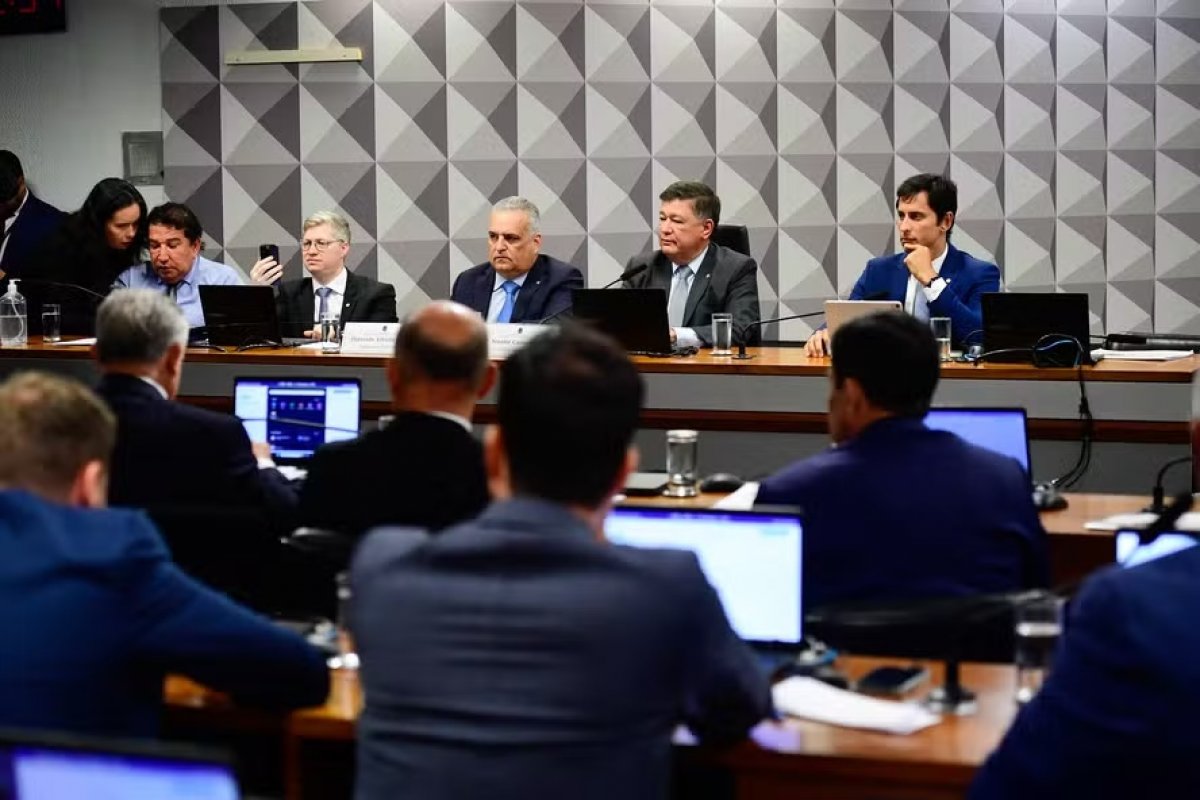 CPMI do INSS convoca ex-presidentes do órgão para depor