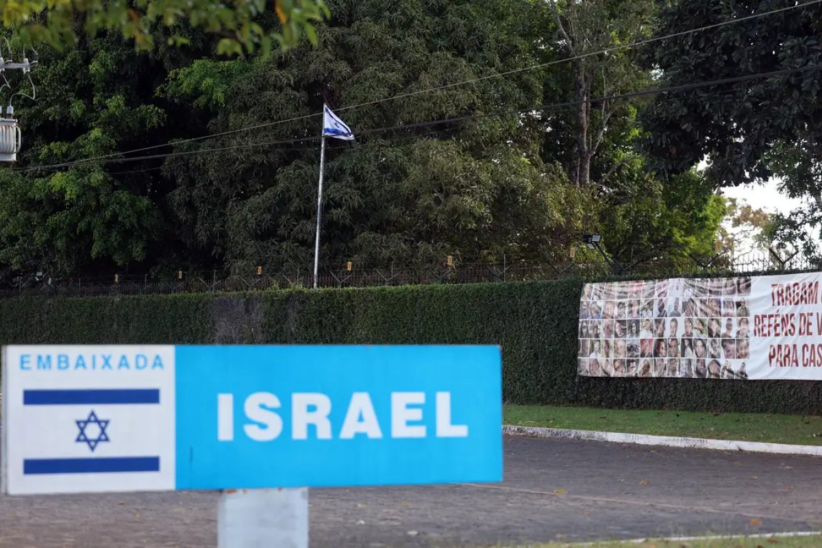 Embaixada de Israel conta com novo chefe após crise com Brasil, diz fontes