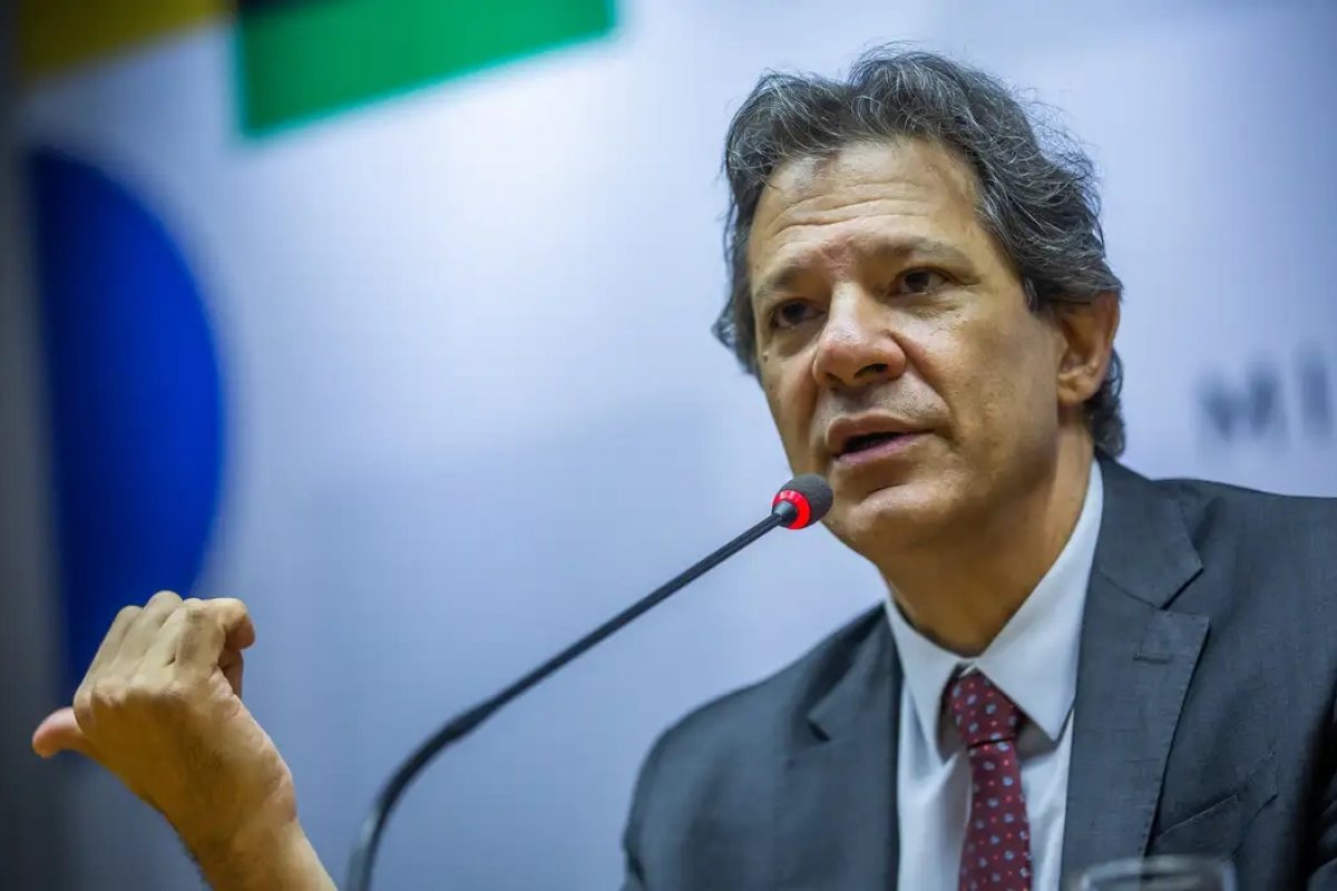 Haddad diz ter avisado ao PT que não ter interesse em ser candidato em 2026