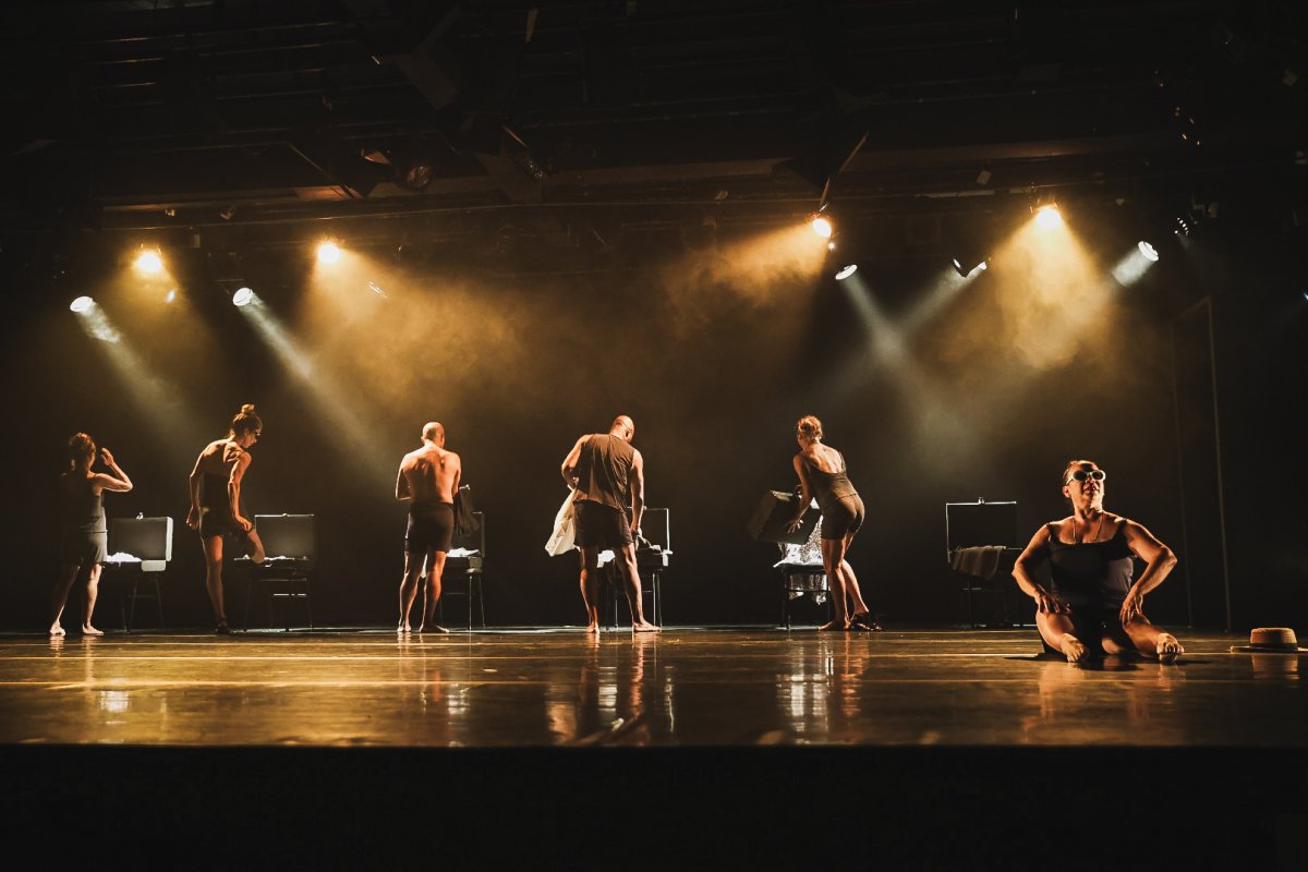 Balé Teatro Castro Alves apresenta os espetáculos "Andarilho" e "Ausências" no Espaço Xisto Bahia