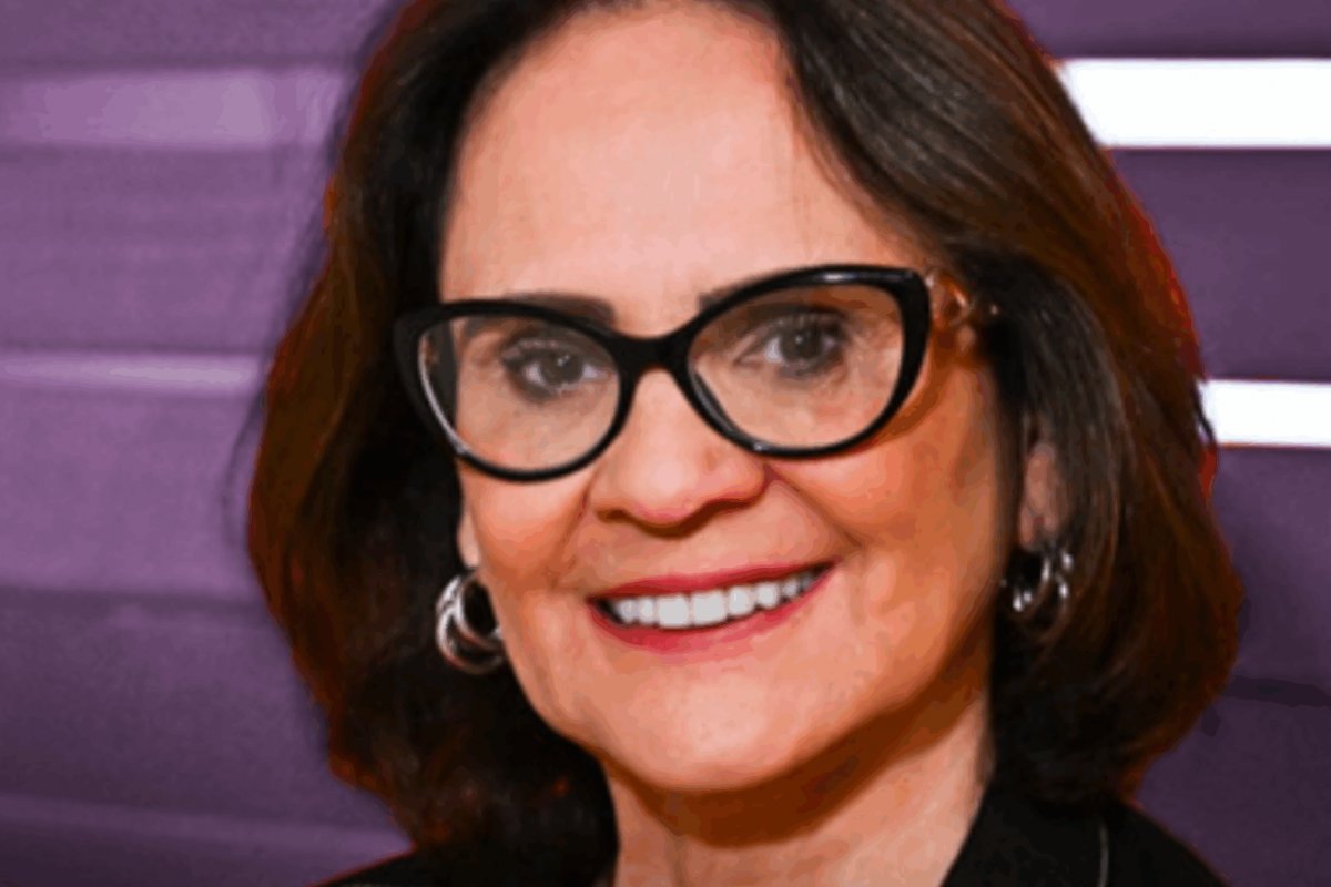 Senadora Damares Alves anuncia diagnóstico de câncer de mama!