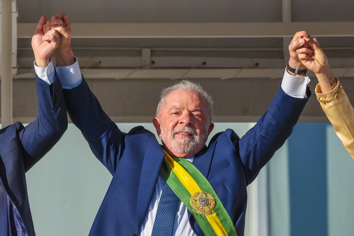 Pesquisa Atlas/ Bloomberg: Lula lidera intenção de votos no primeiro turno em cenários eleitorais de 2026