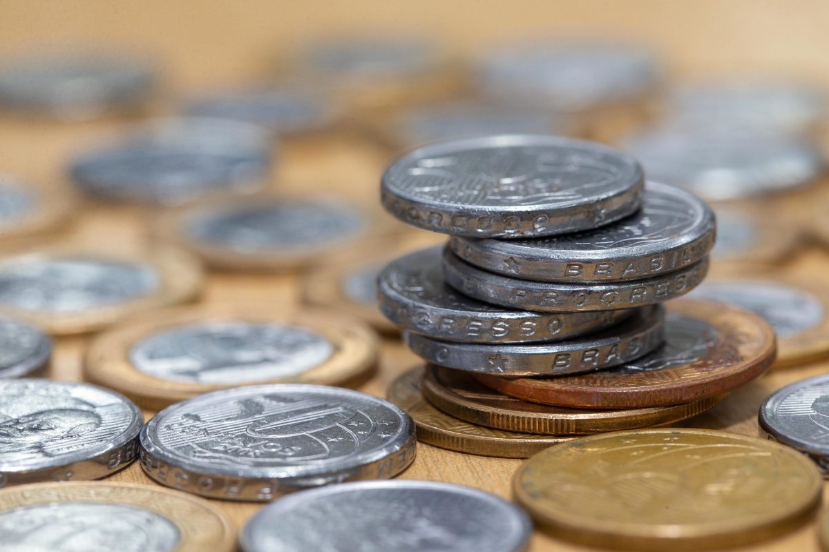Economia brasileira mostra primeiros indícios de desaceleração para segundo semestre