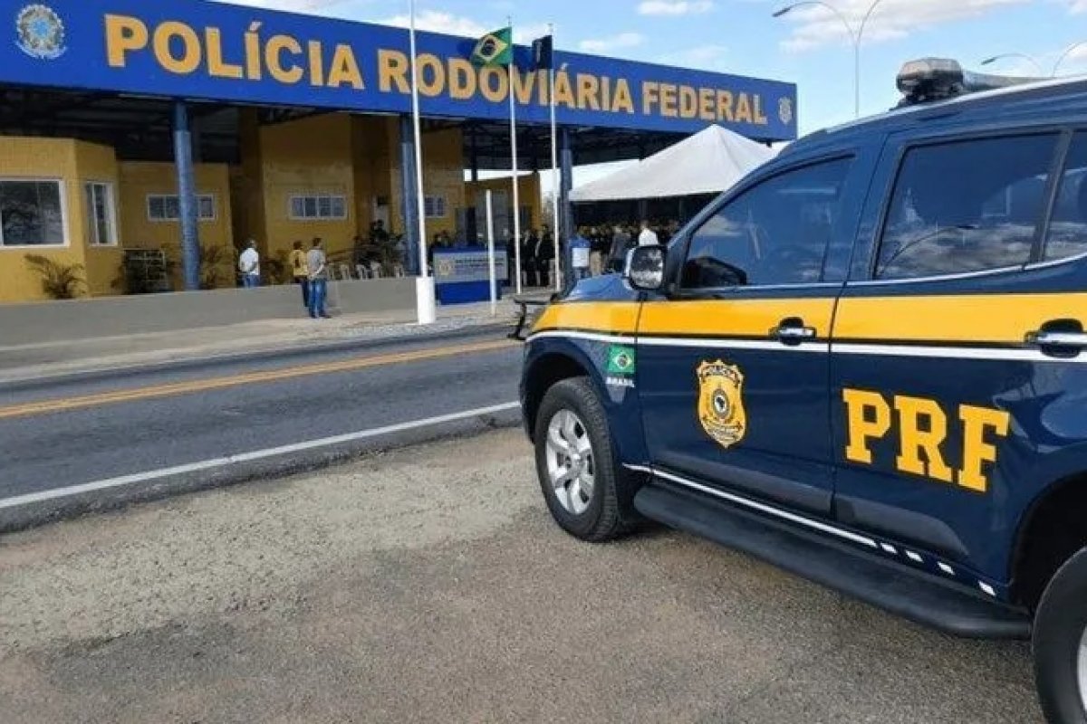 PRF recomenda demissão de agente que matou menina de 3 anos durante abordagem