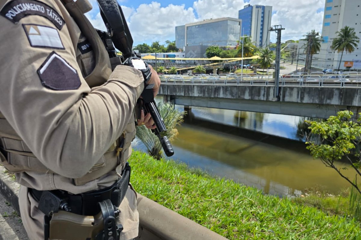 Homem preso na Avenida Paralela já tinha passagens e foi solto da prisão em 2023