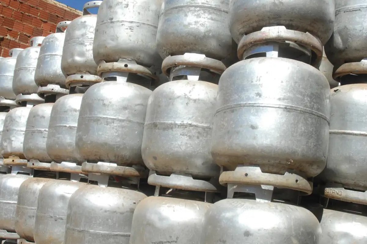 Empresários são indiciados por venda ilegal de botijão de gás em Vitória da Conquista