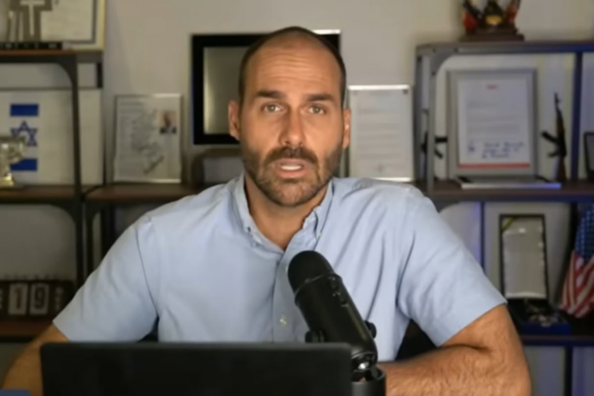 "A vida do Alexandre de Moraes não mudou tanto", diz Eduardo Bolsonaro sobre aplicação da Lei Magnitsky