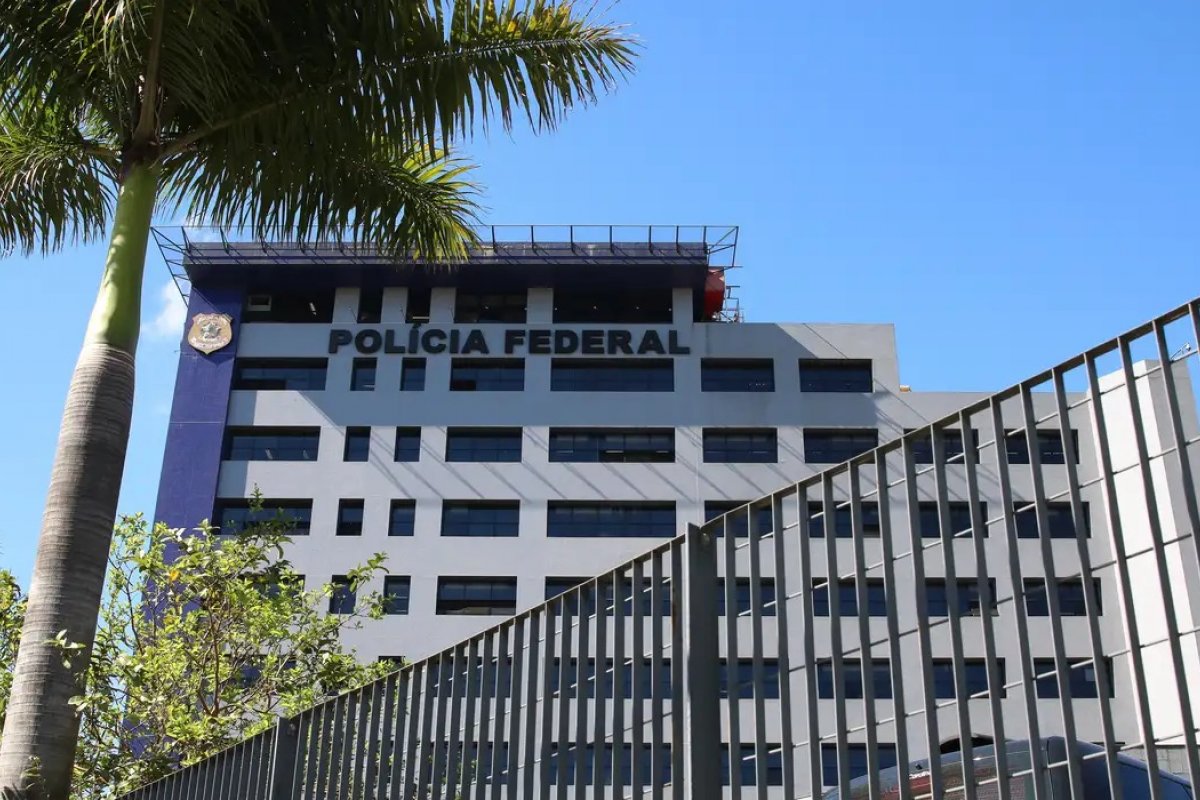 PF pede inclusão de foragidos ligados ao PCC na lista vermelha da Interpol