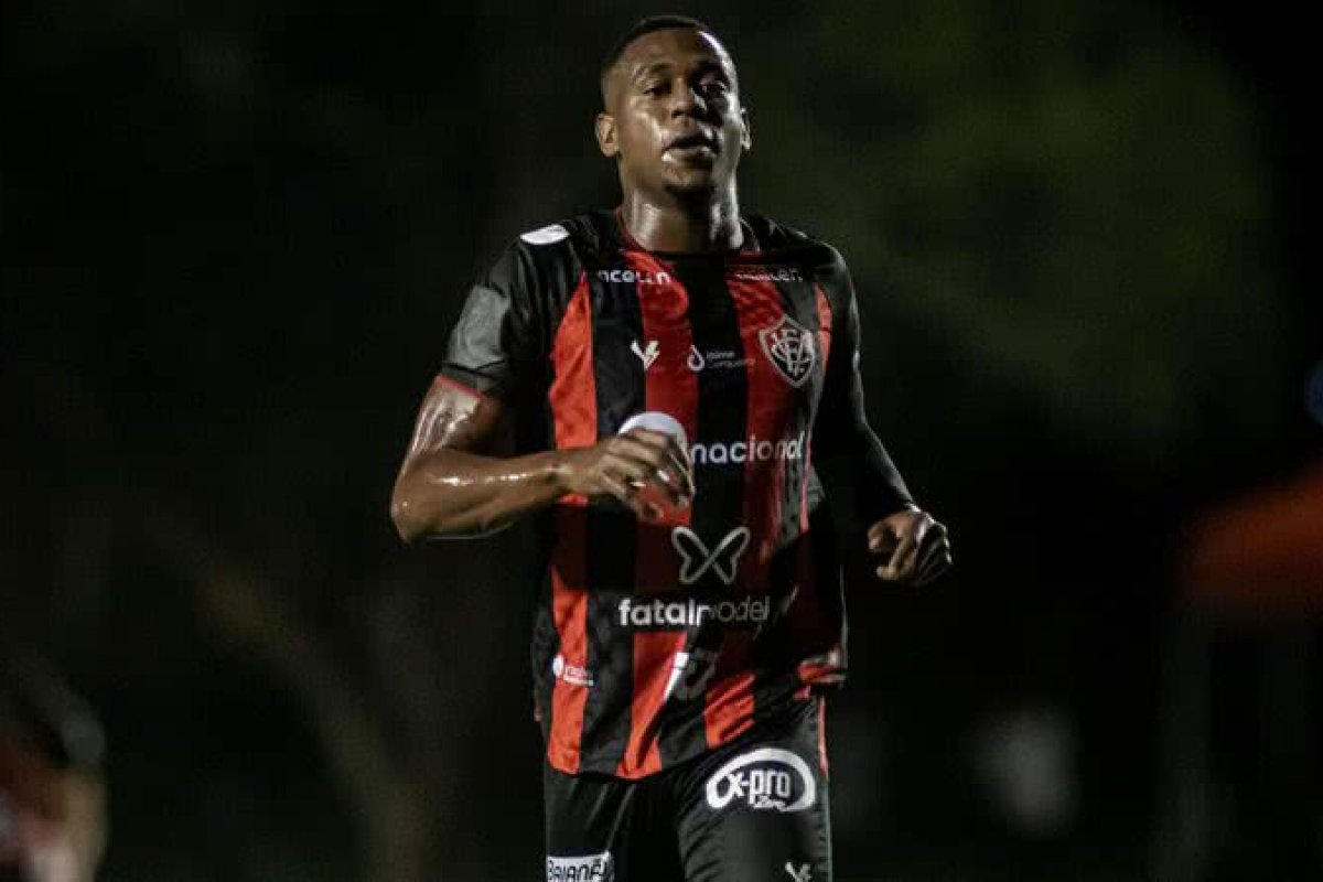 Dudu é regularizado e já pode fazer reestreia pelo Vitória