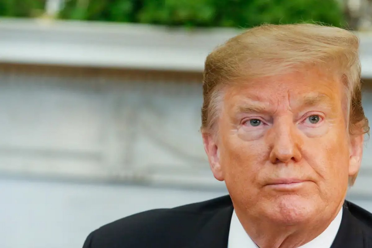 Milhares vão às ruas em Chicago contra batida anti-imigração planejada por governo Trump