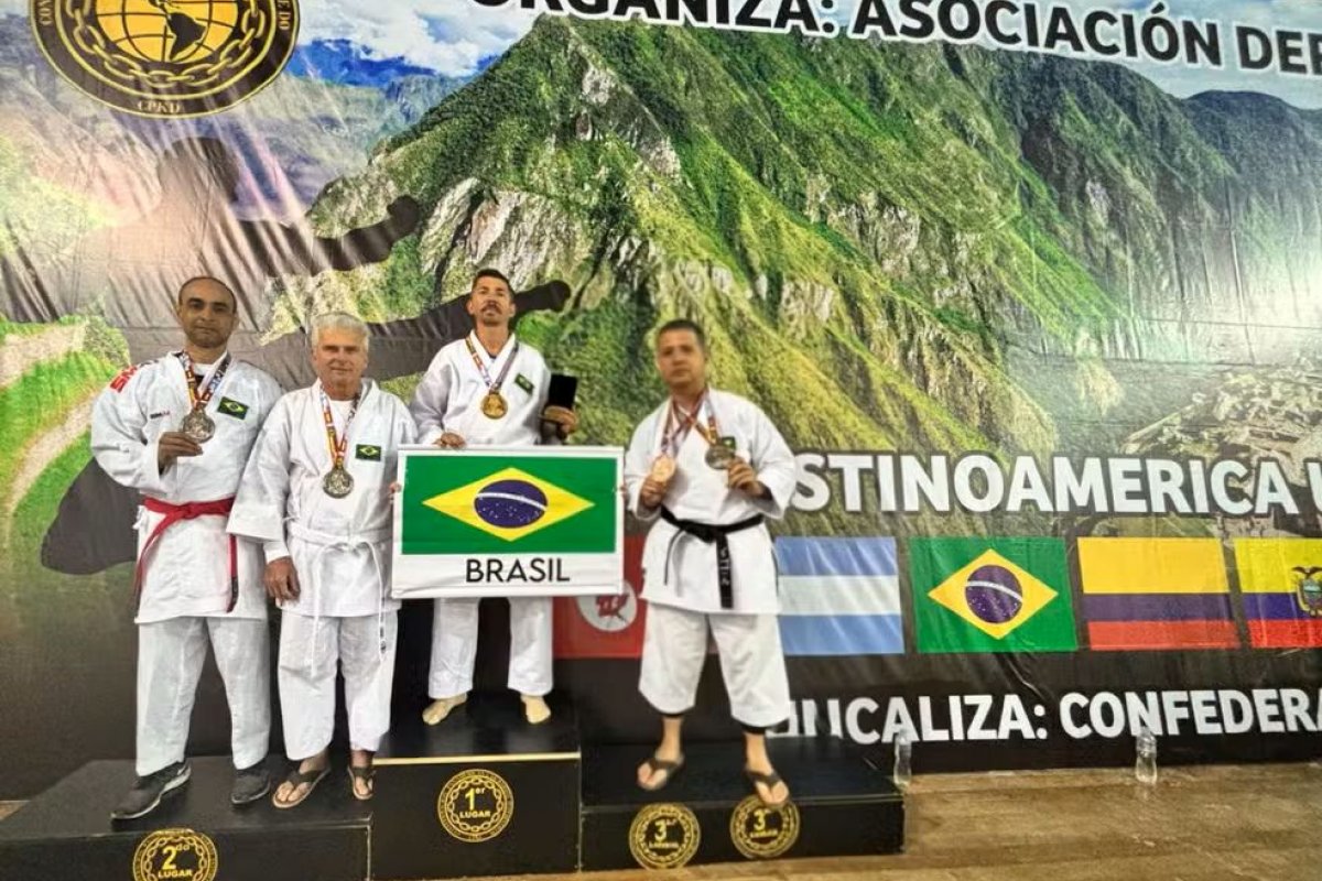 Grupo de karatê de Serrinha conquista 11 medalhas no Campeonato Pan-Americano de Karatê no Peru