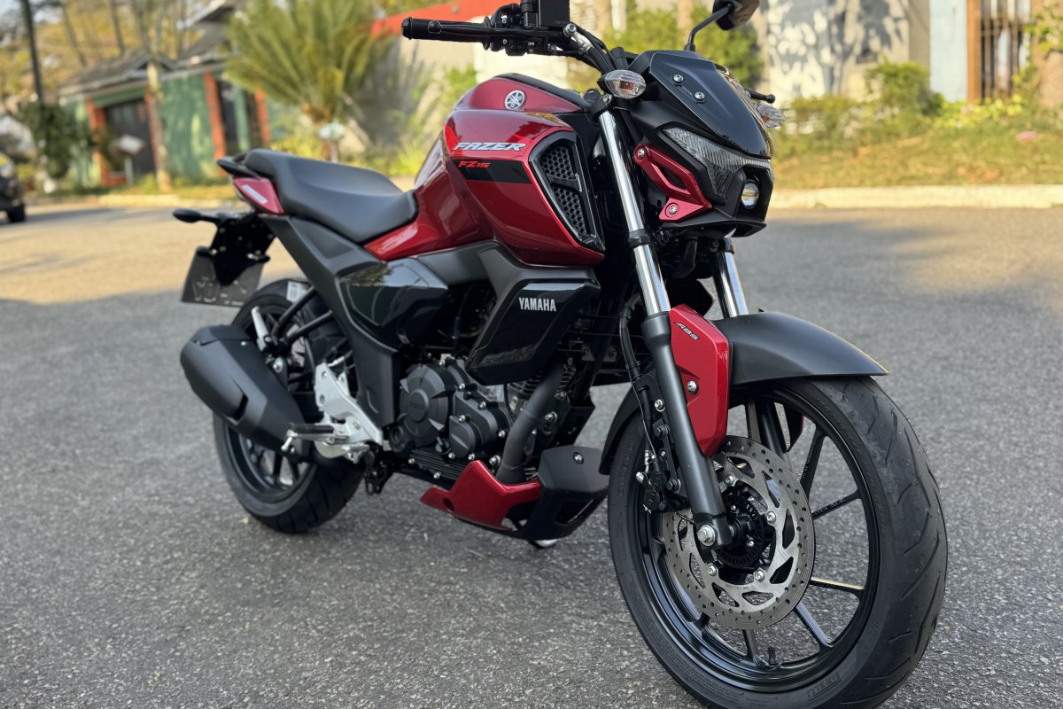 Yamaha FZ15: teste com a esportiva de entrada com motor de 150cc