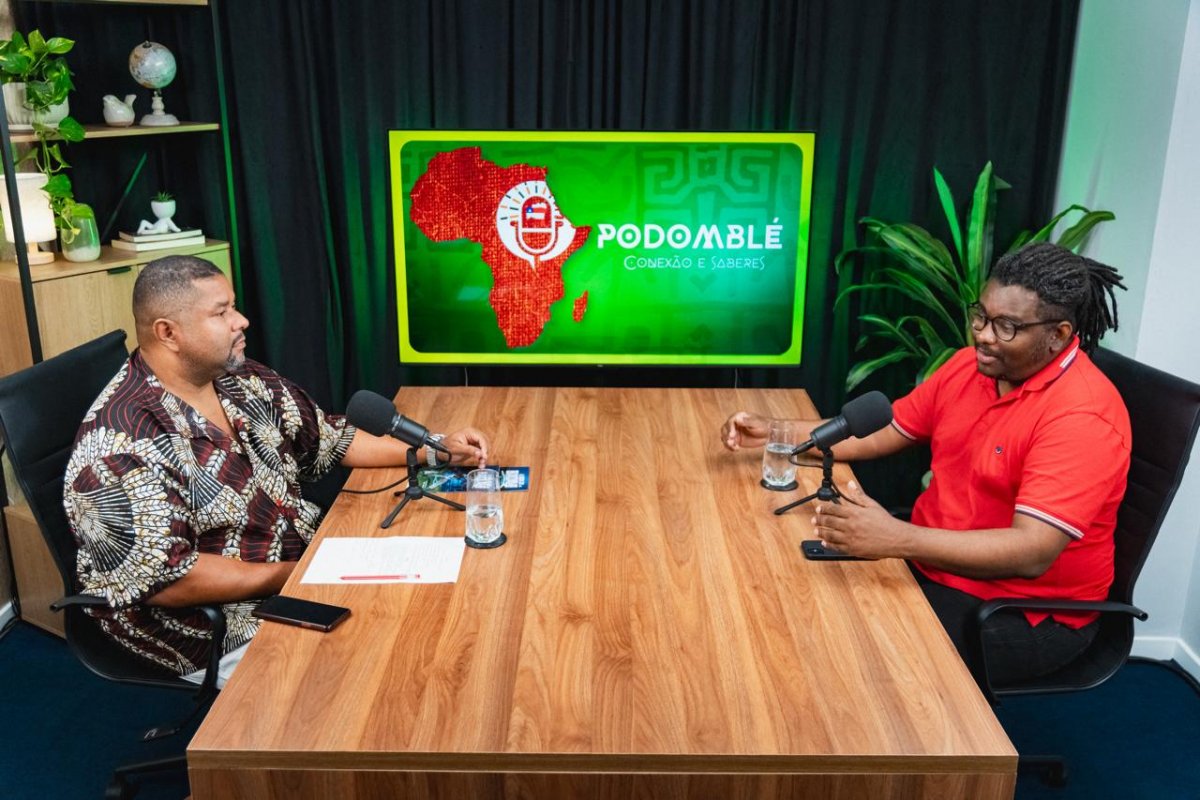 “A prioridade é estar na mão das crianças e adolescentes das comunidades”, diz Eddy Azuos sobre a distribuição da Lenda do Badauê