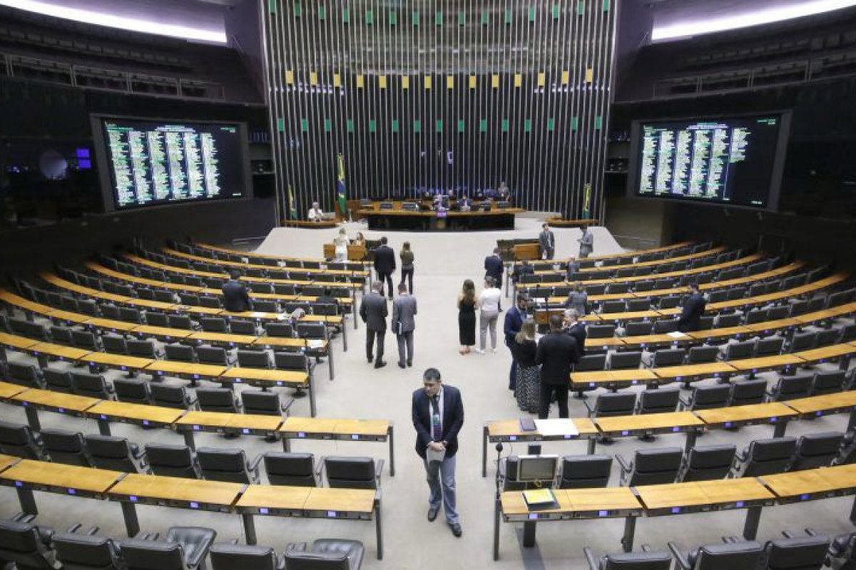 Câmara aprova três acordos internacionais