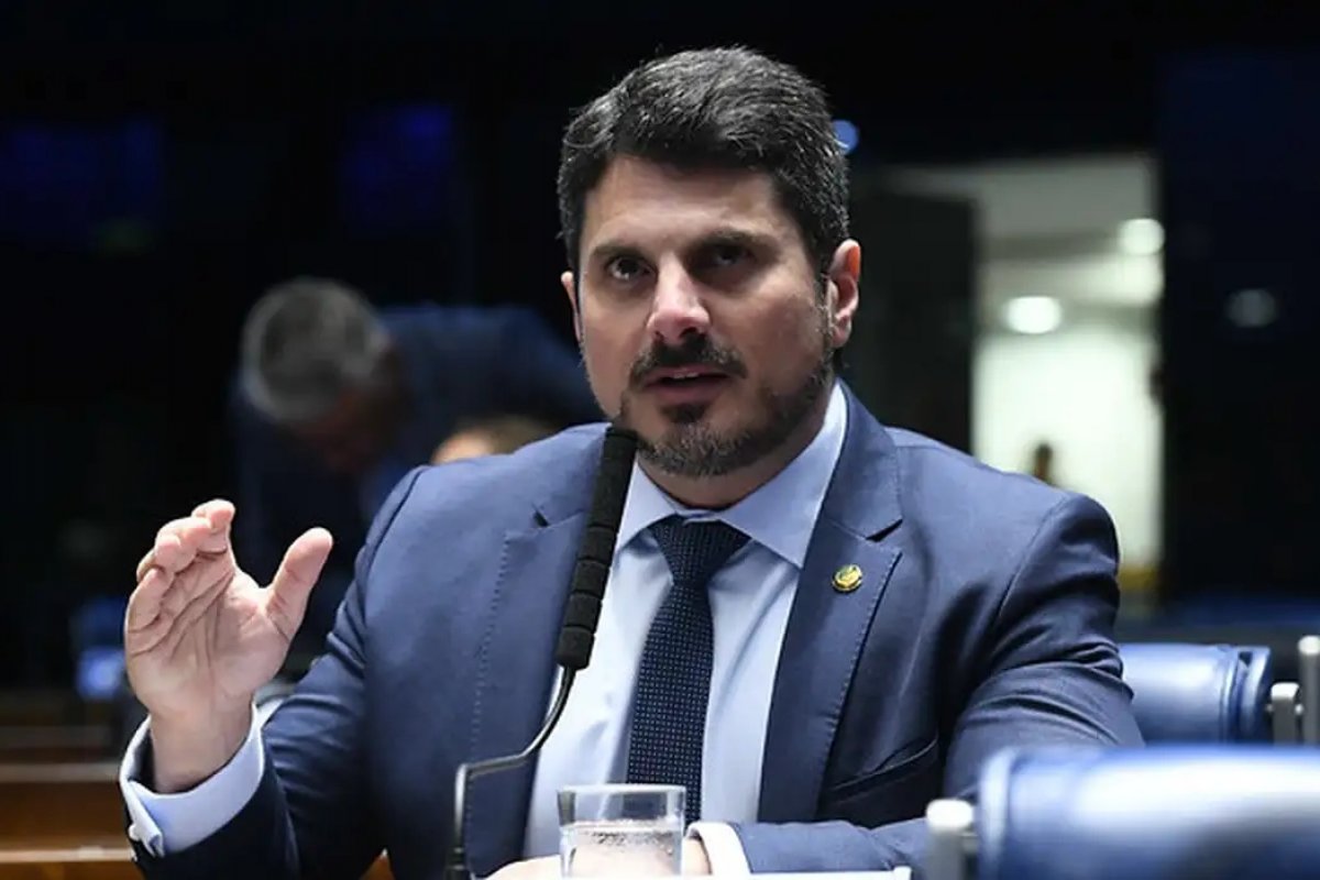 Senado autoriza afastamento de Marcos do Val 
