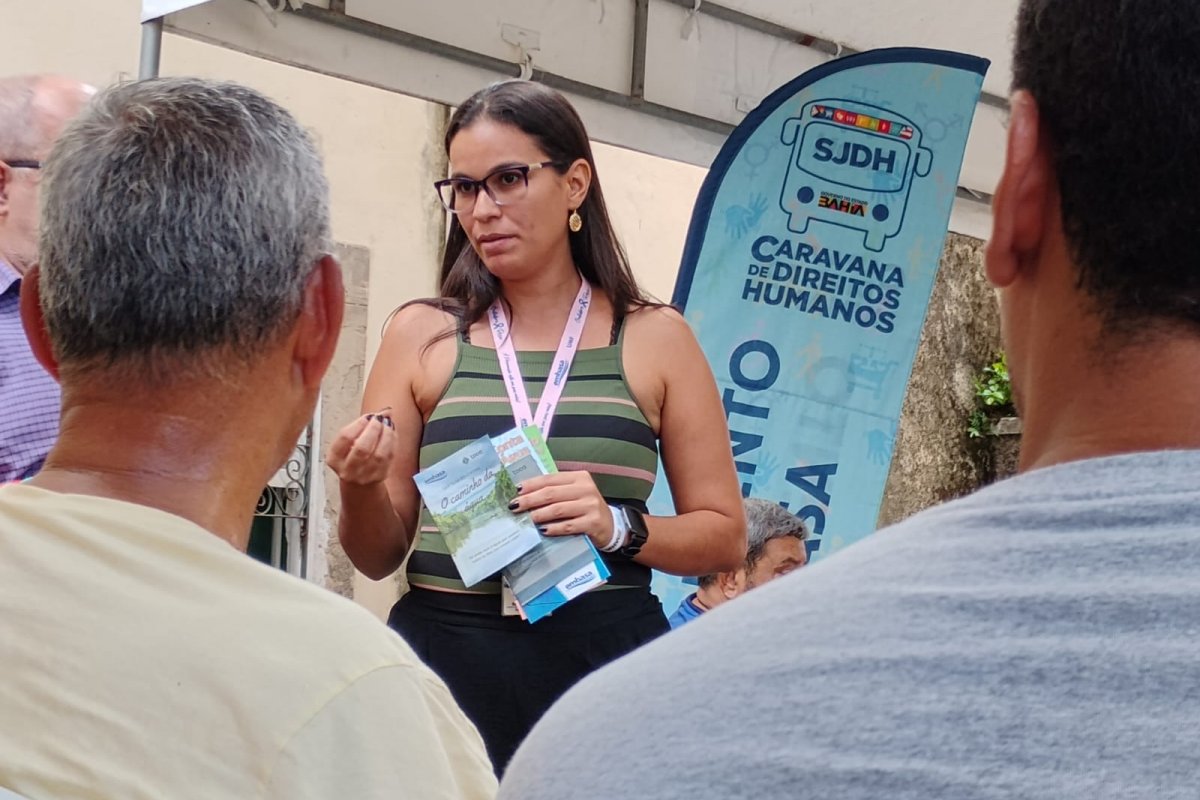 Embasa leva atendimento para Caravana dos Direitos Humanos em Salvador