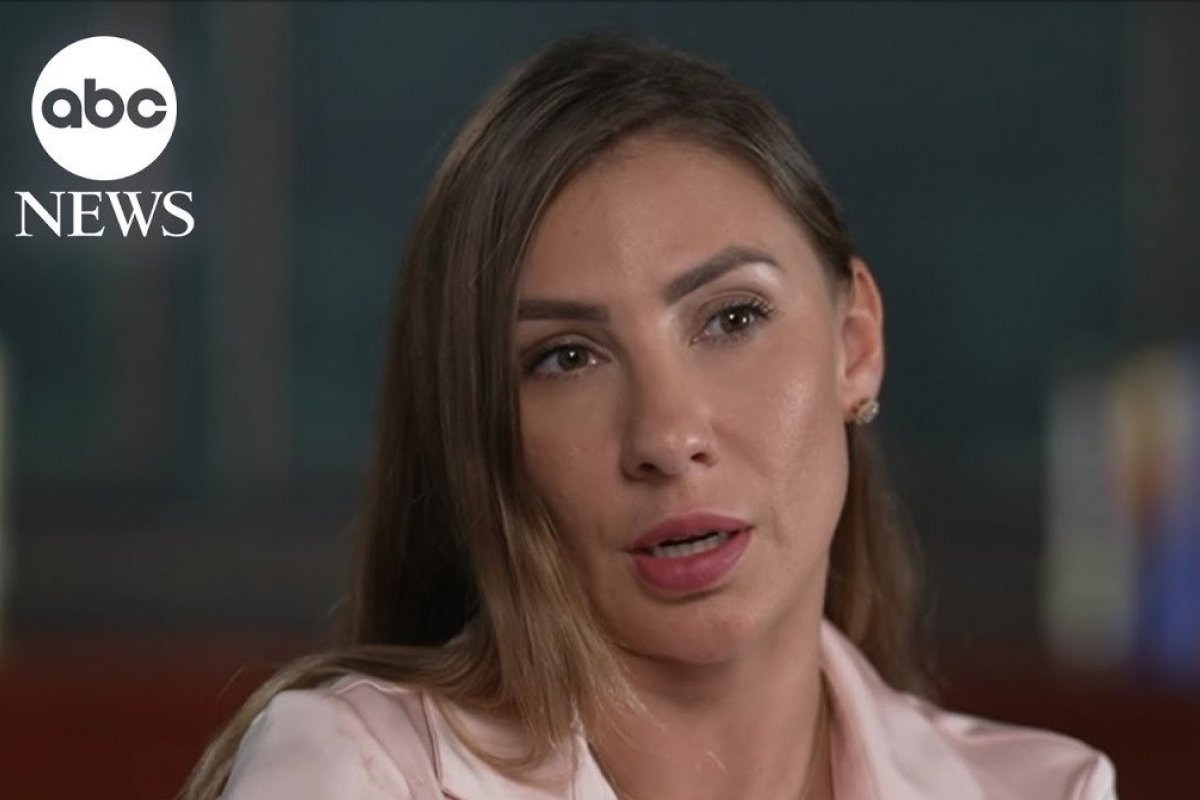 Brasileira diz ter sido abusada por Epstein quando tinha 14 anos