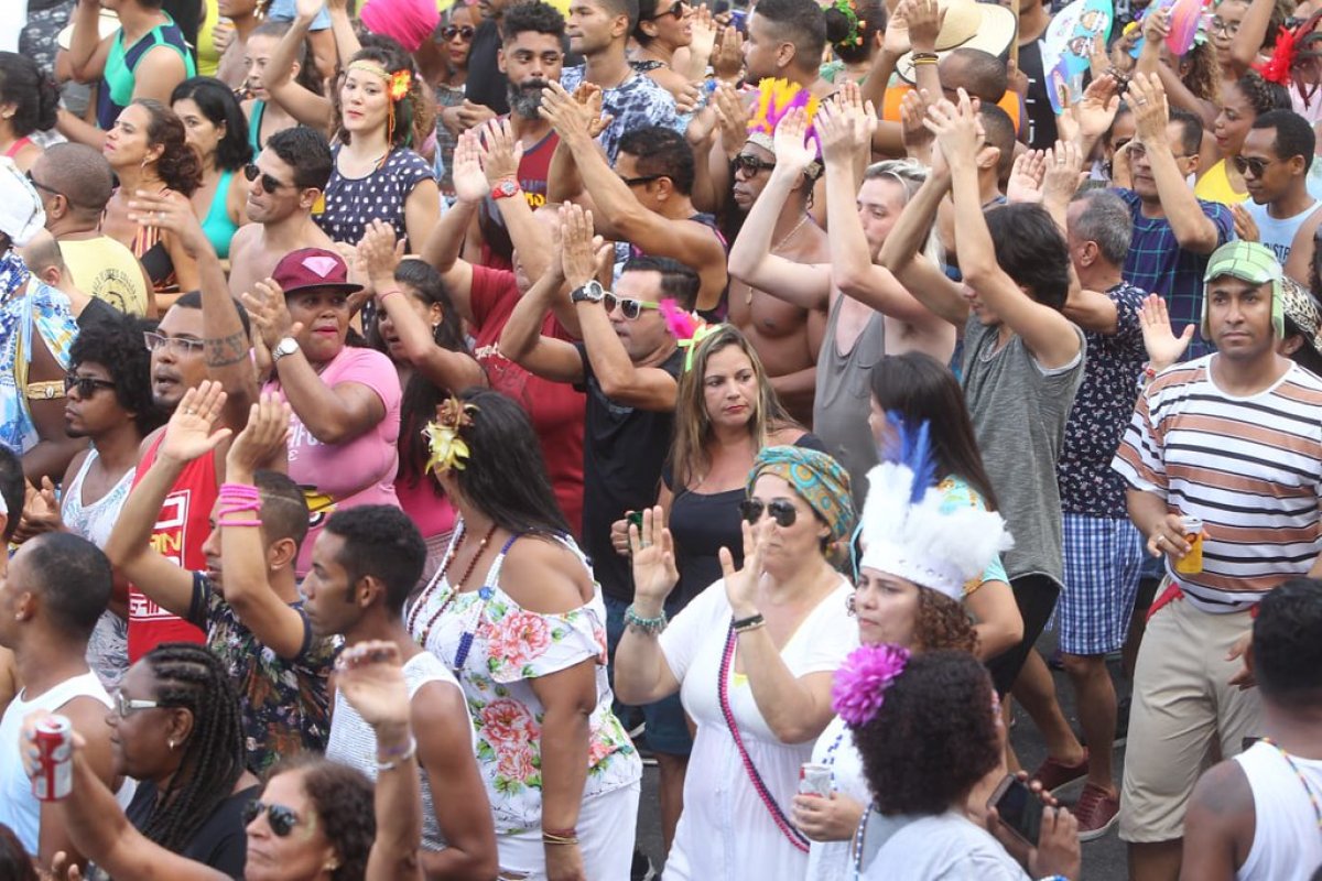 Confira a programação de Saulo na pipoca e Durval Lelys no Bloco 'Me Abraça'