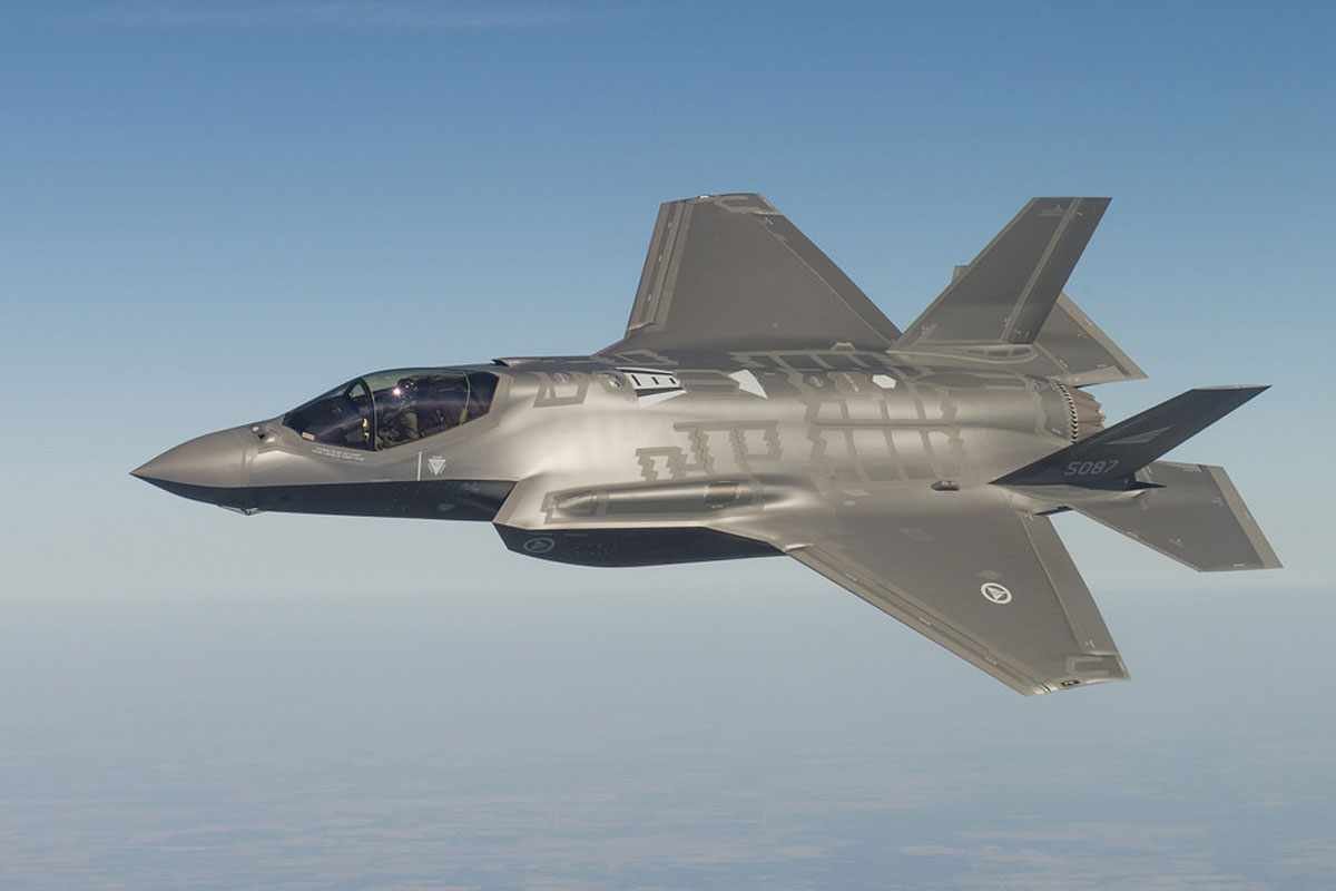 Trump envia 10 jatos F-35 ao Caribe em escalada de tensões com a Venezuela