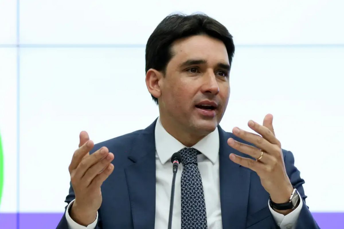Silvio Costa Filho é contra anistia, mas apoia revisão da tipificação da pena