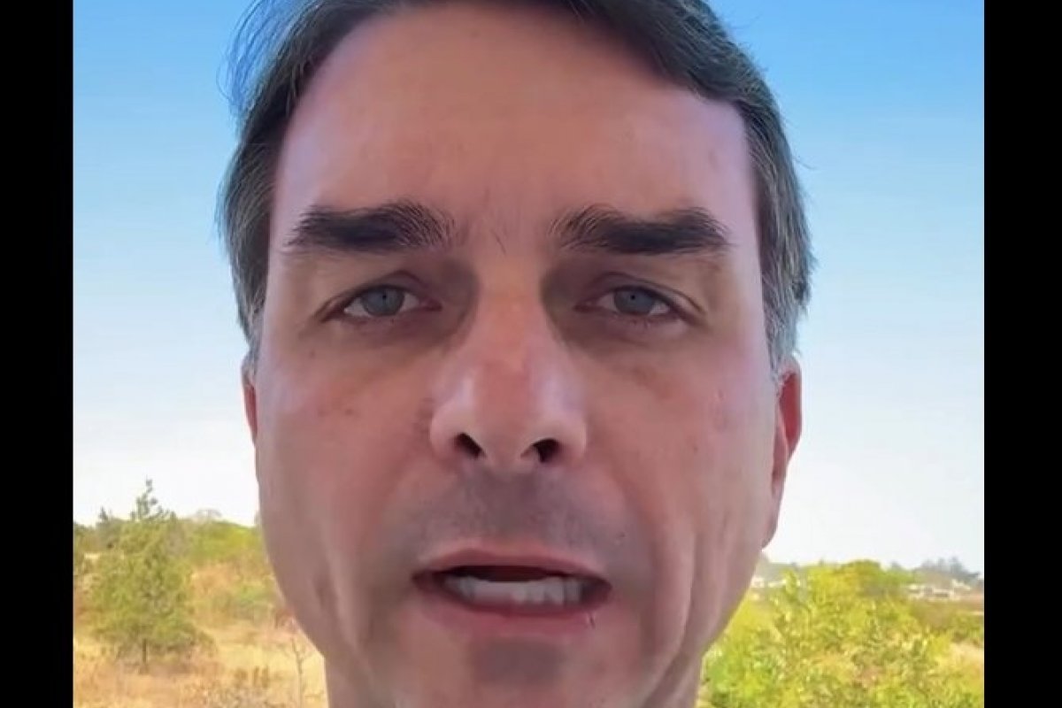 Vídeo: “Essa vai ser a última manifestação", diz Flávio Bolsonaro ao convocar ato de 7 de setembro