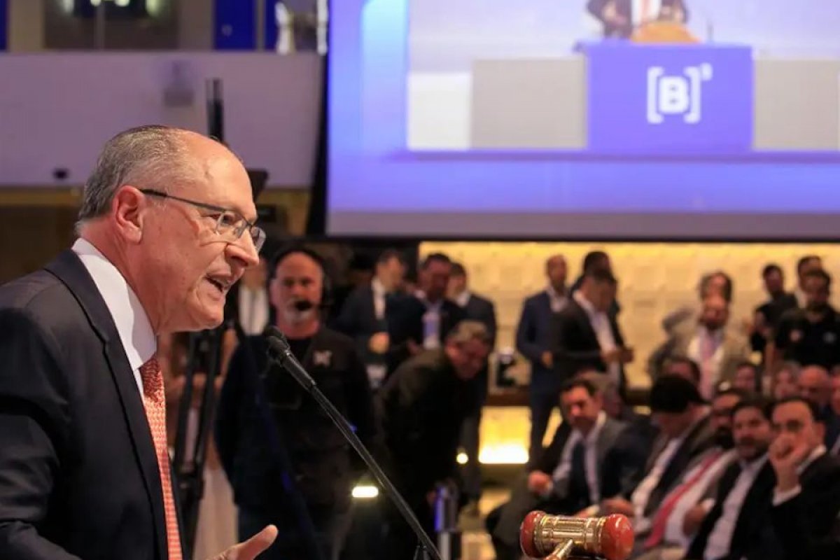 Alckmin diz que 'indulto é golpismo de marcha ré' após evento com Tarcísio em SP