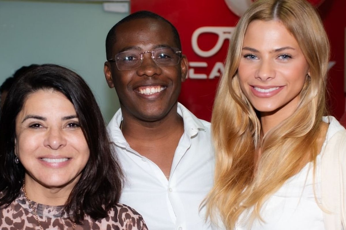 Ótica Eloy celebra 5 anos com presença de famosos! 