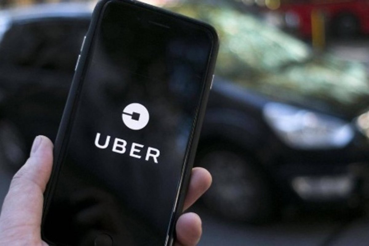 Uber volta a operar na Colômbia após paralisação