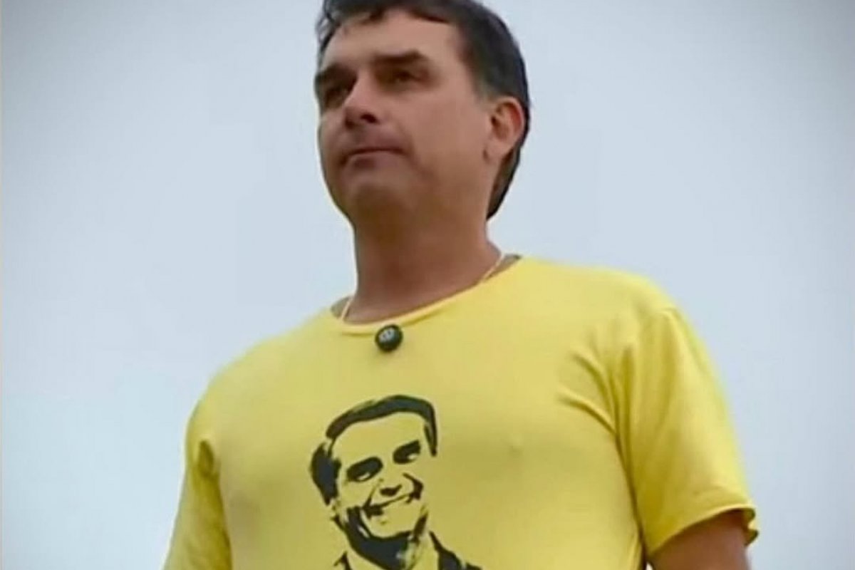 Vídeo: Flávio exige anistia ampla e diz em ato no Rio que STF irá entregar cabeça de Moraes na bandeja