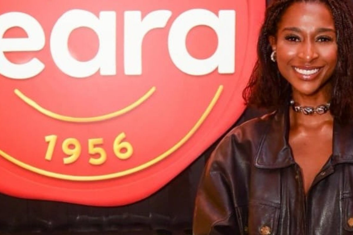 Com look Animale, Bárbara Brito marca presença no primeiro dia de The Town!