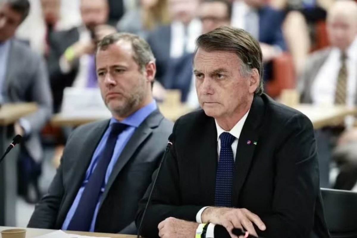 Defesa pede que Bolsonaro seja autorizado a realizar procedimento médico em hospital de Brasília