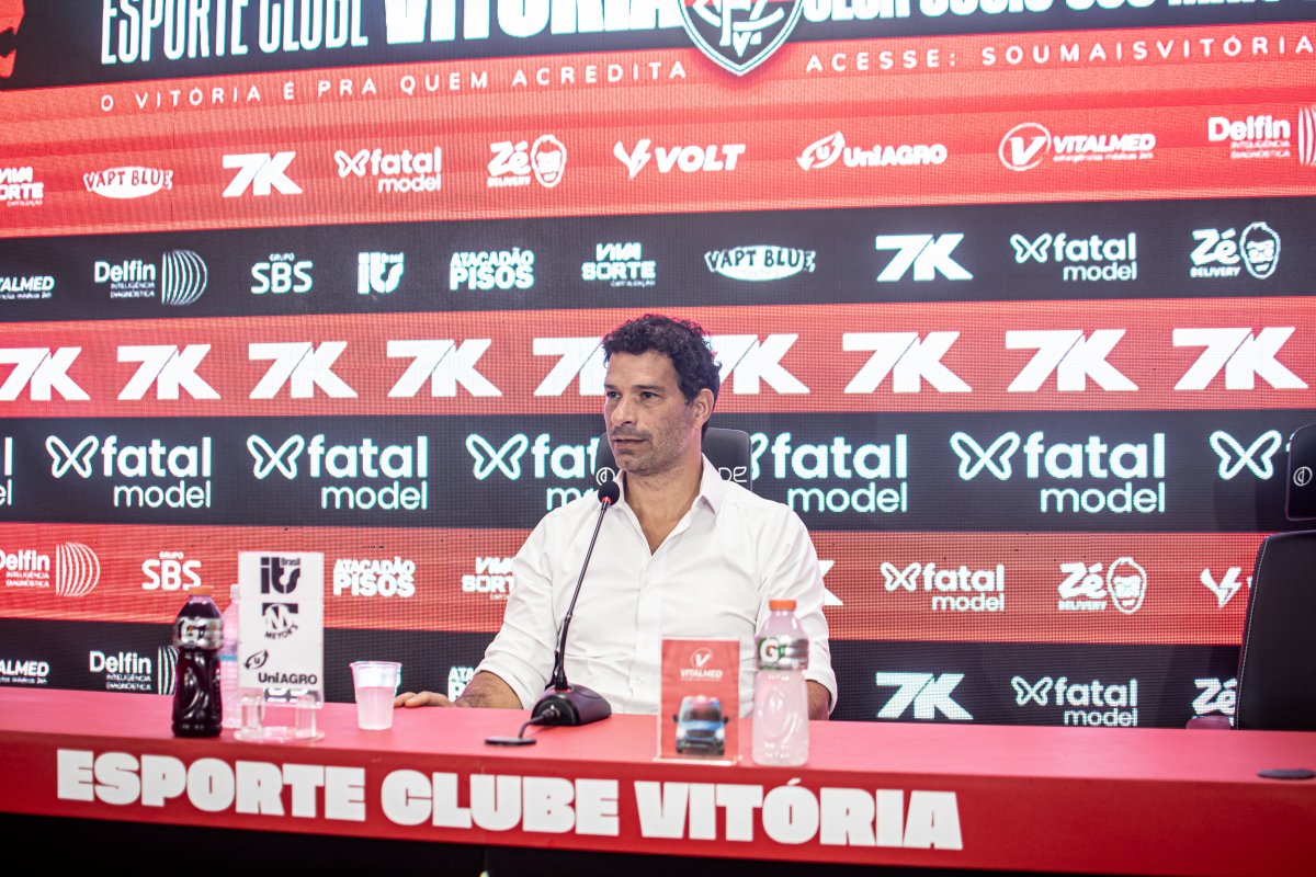 Diretor de futebol do Vitória classifica janela do clube como "satisfatória"