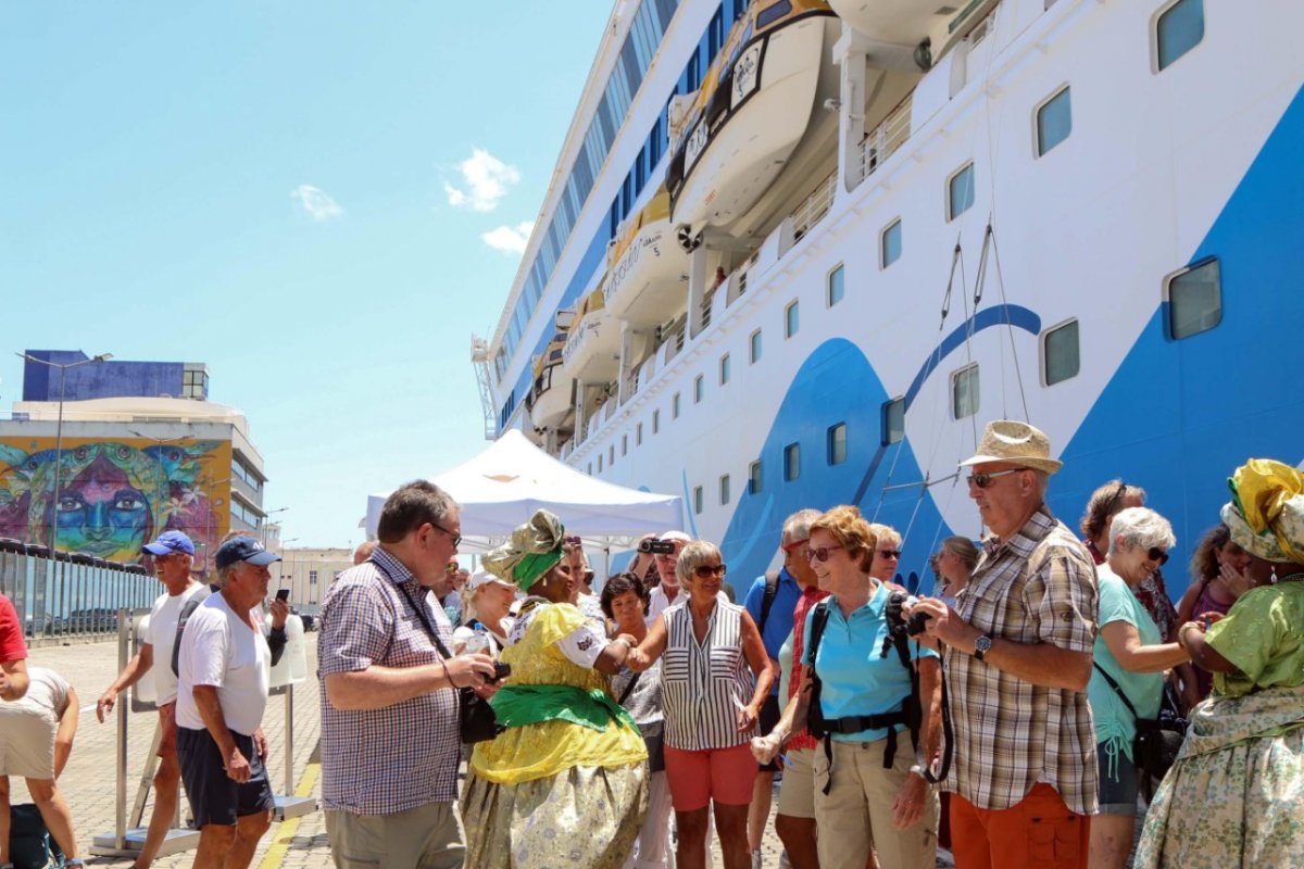 Cruzeiros trazem cerca de 17 mil turistas para o Carnaval de Salvador