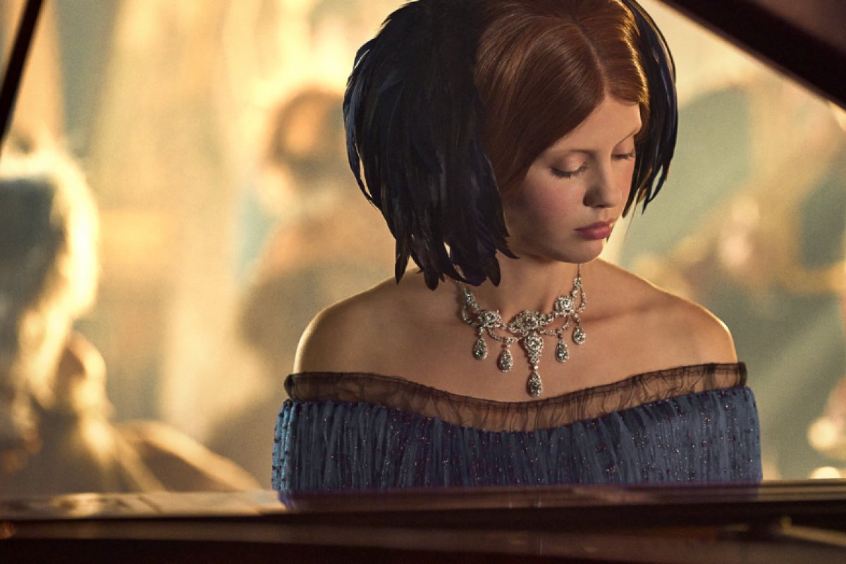 Tiffany & Co. disponibiliza seu acervo de joias para Frankenstein, novo filme de Guillermo del Toro!