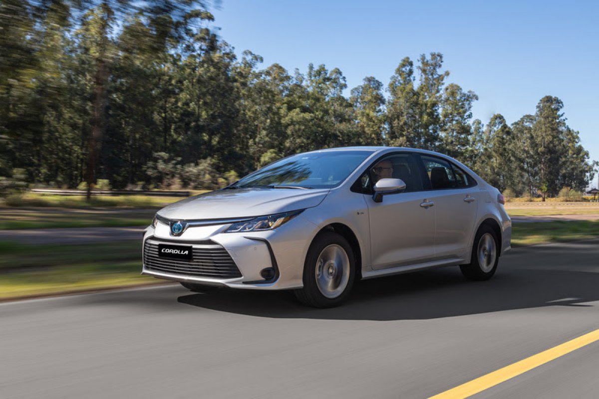 Corolla GLI híbrido é anunciado para PCD e taxistas: veja os descontos