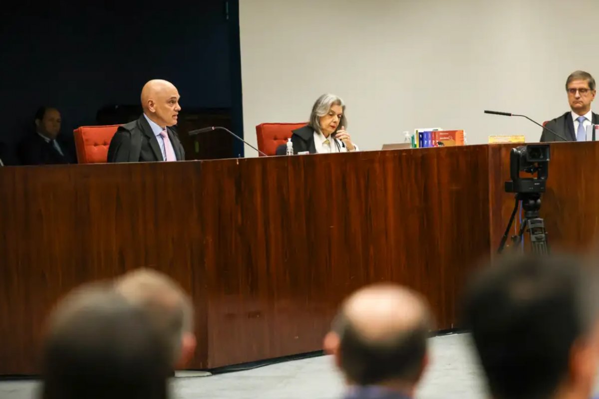 "O que ocorreu em 8 de janeiro 2023 não foi combustão espontânea", diz Moraes