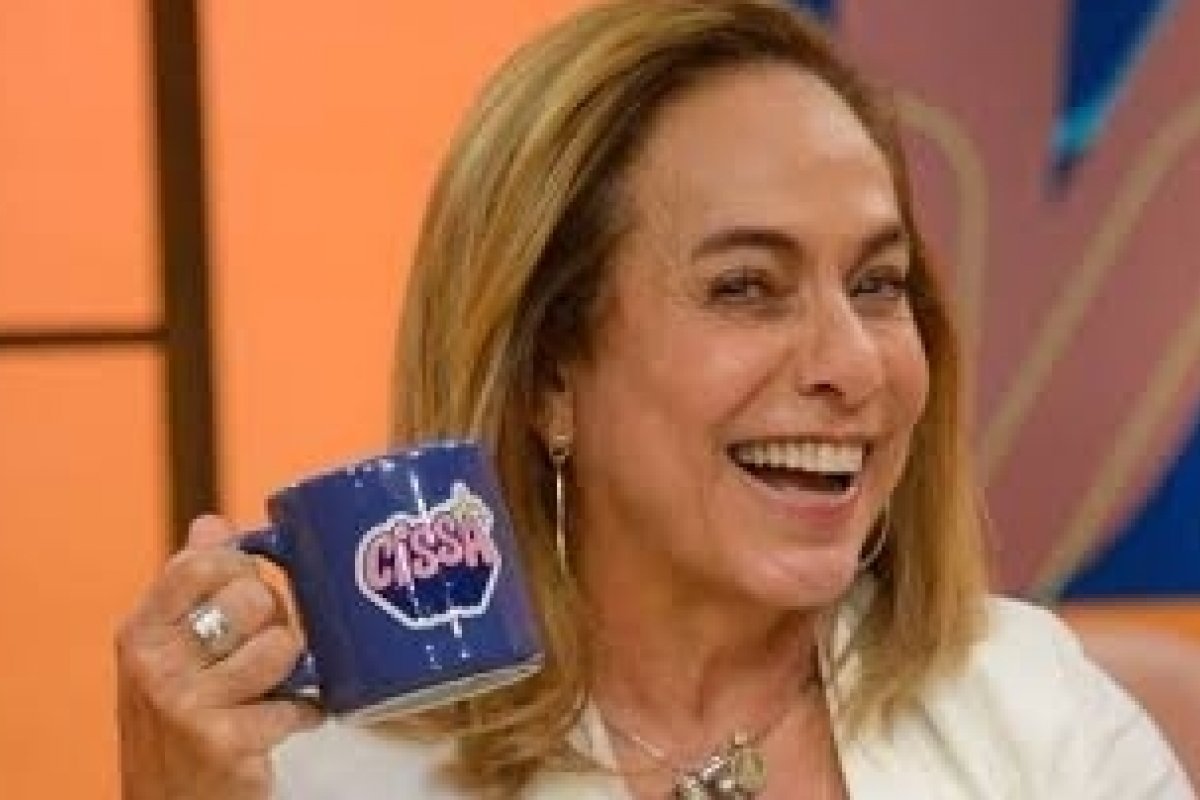 Cissa Guimarães: magnetismo e autenticidade no comando do Sem Censura na TV Brasil!