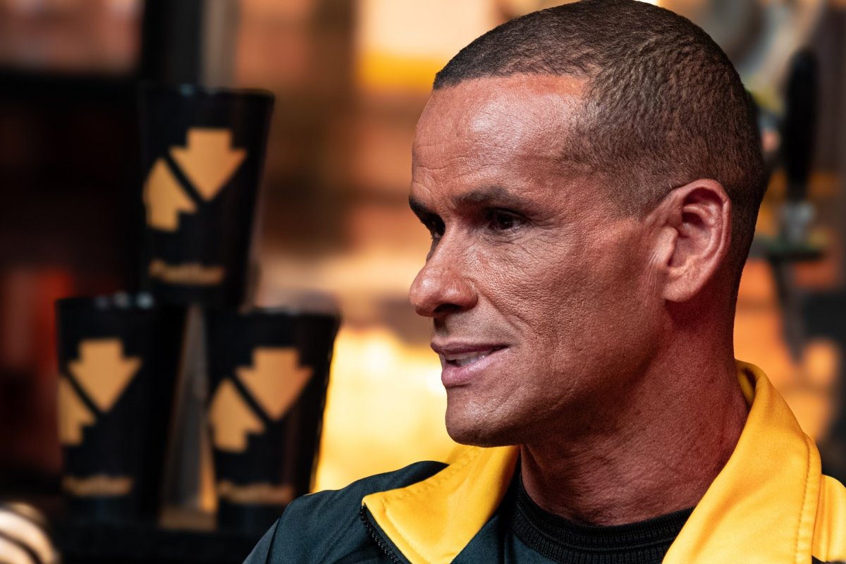 Ancelotti vai fazer o melhor possível para Brasil chegar como favorito à Copa, diz Rivaldo!