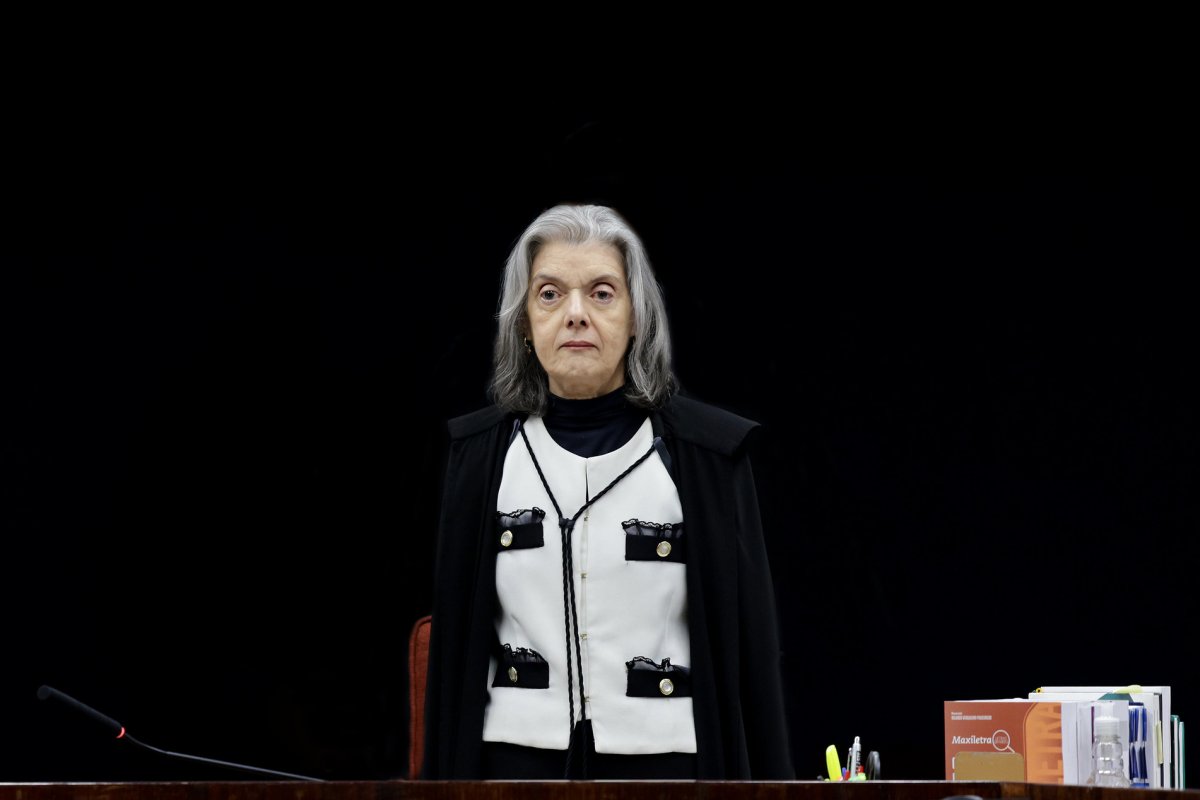 Com placar de 2 a 1, Cármen Lúcia é a quarta ministra a votar no julgamento de Jair Bolsonaro