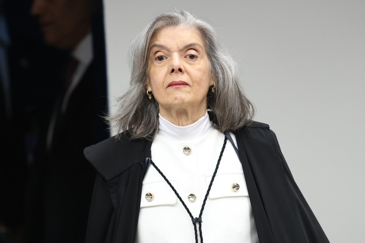 Cármen Lúcia diz que ação penal contra réus do 8/1 é 'encontro do Brasil com o seu passado, presente e futuro'