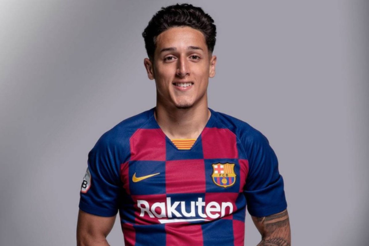 Vitória acerta contratação de atacante formado no Barcelona