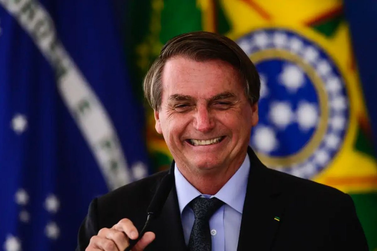 Mudança de regra no STF abre brecha para defesa de Bolsonaro